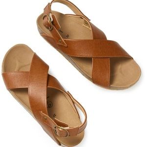 Vera Pelle Brown Italian Leather Cross Strap Sandal, size 38/7.5